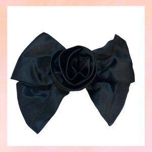 Elegant Black Velvet Bow Hair Accessory